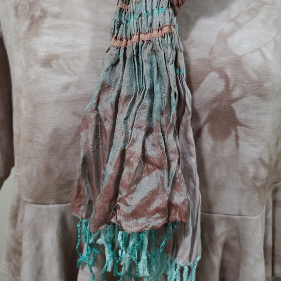 Sevya Silk Cotton Blend Scarf Fringe Mint & Orange - Picture 2 of 7